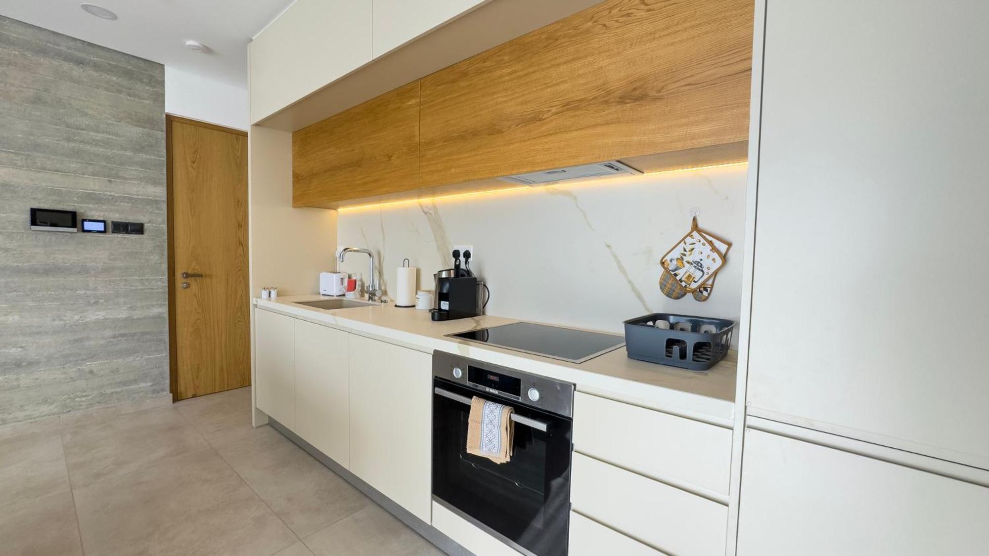 Apartment Malberry Park 303 - Modern 2 Bedroom With Pool, Gym, Jaccuzi Paphos