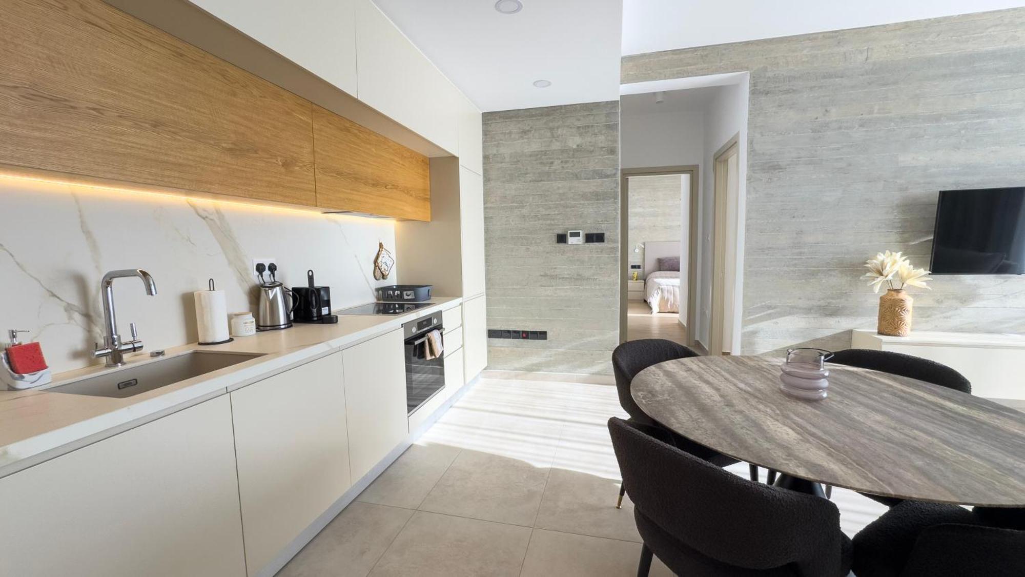 Malberry Park 303 - Modern 2 Bedroom With Pool, Gym, Jaccuzi Apartment