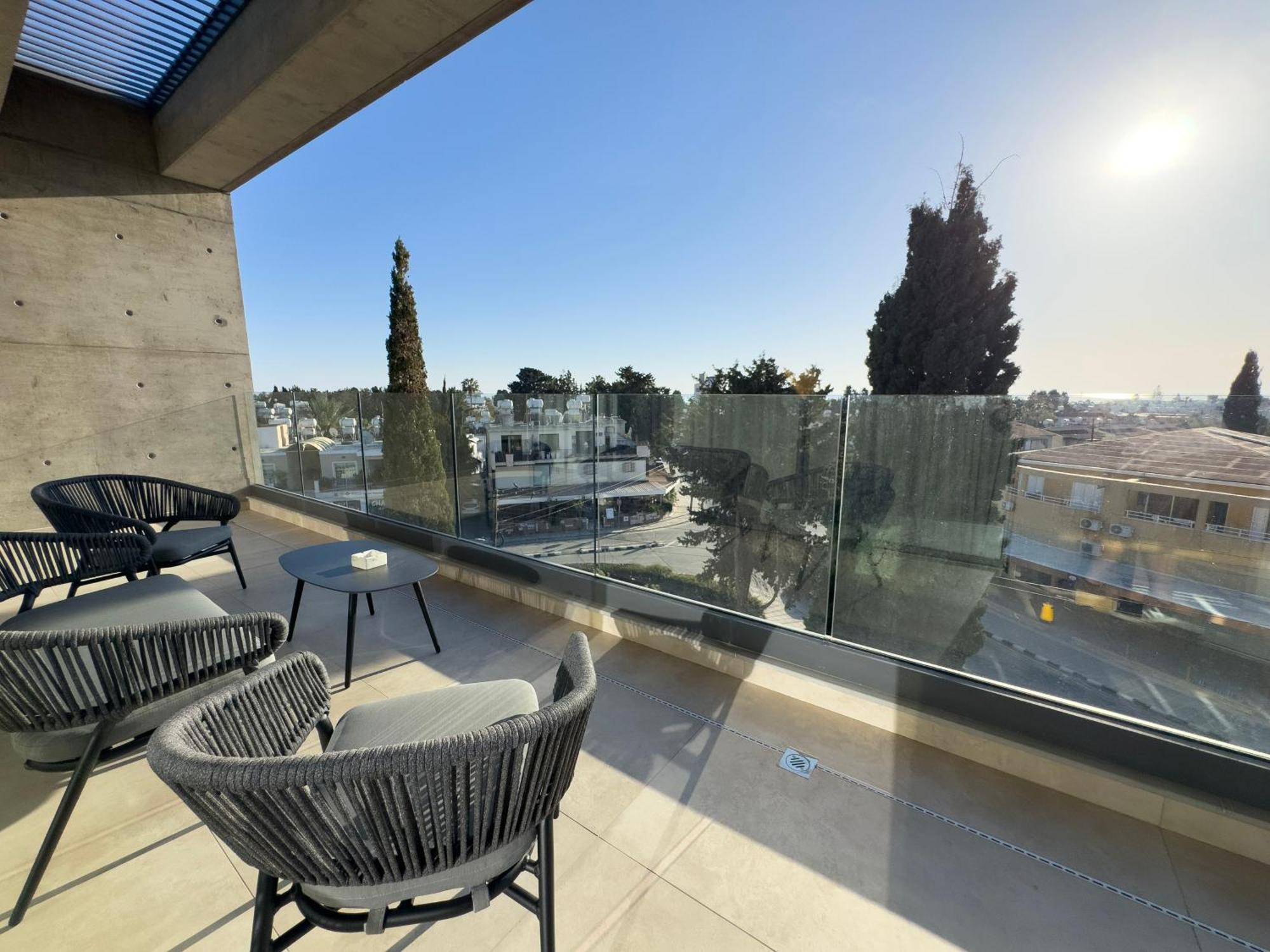 Apartment Malberry Park 303 - Modern 2 Bedroom With Pool, Gym, Jaccuzi Paphos